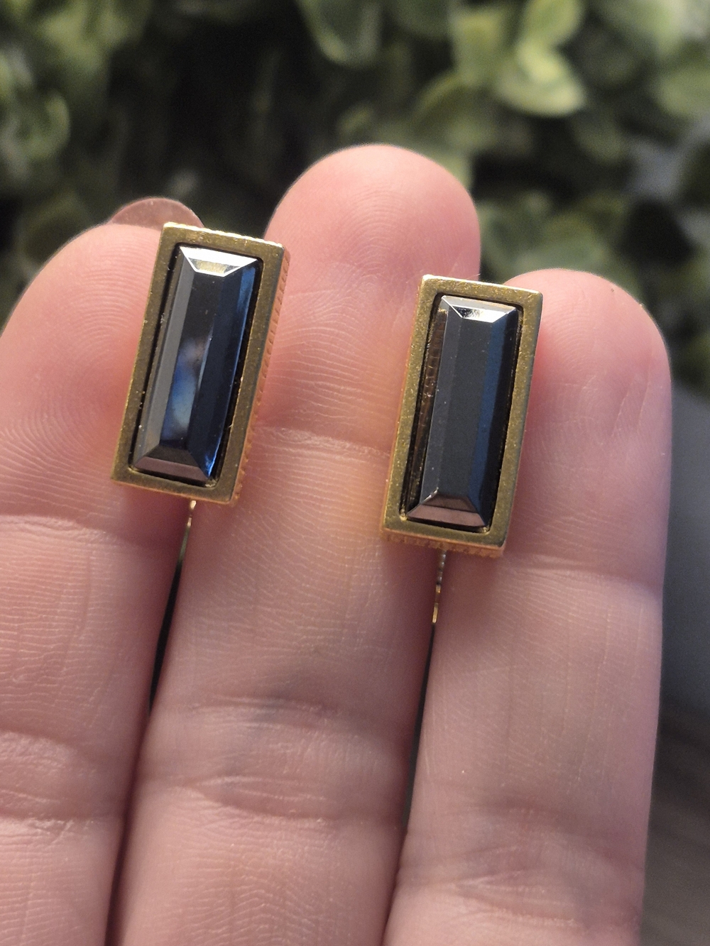 Givenchy Vintage Goldtone Hematite (?) earrings clip on Screw back RARE